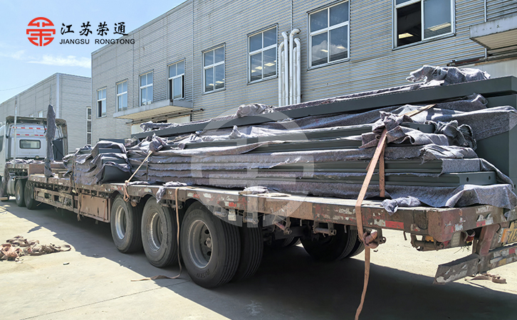 山西太原智能公交站臺進入發(fā)貨周期