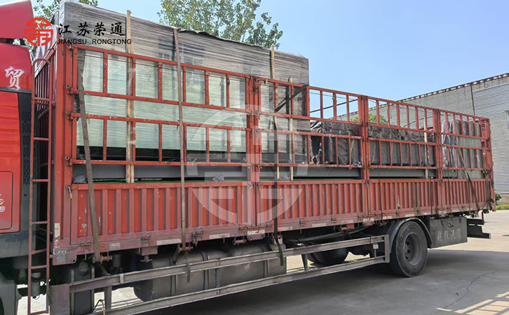 杭州智能公交站臺(tái)使用專車物流運(yùn)輸